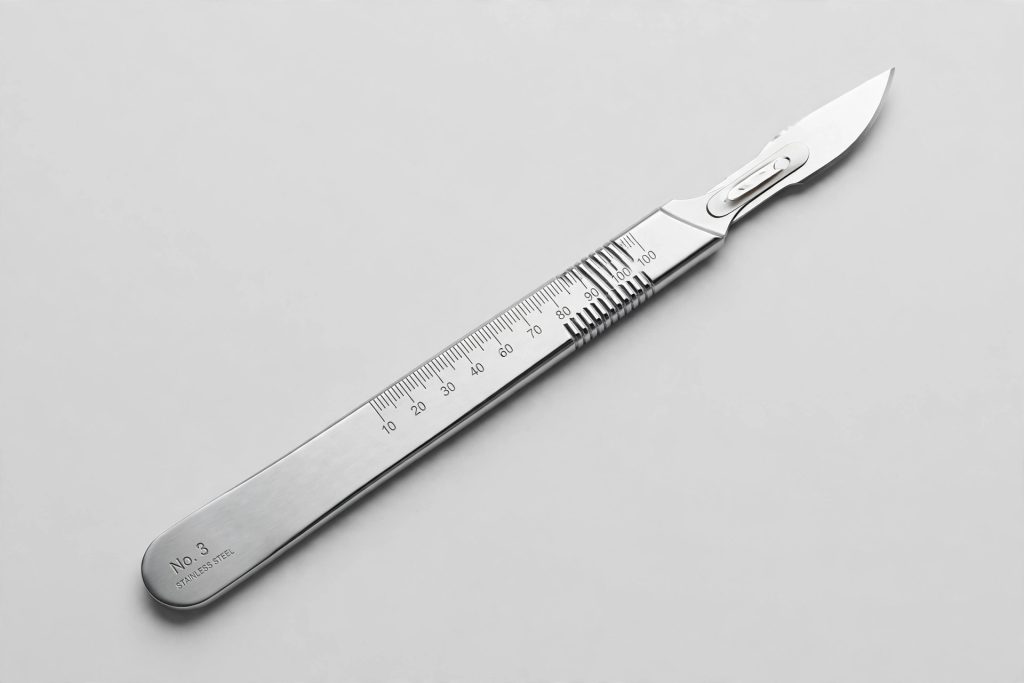 Scalpel Handle No. 3 with Blades